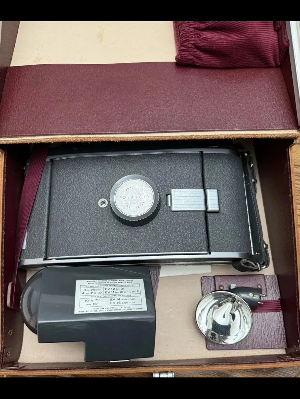Polaroid Land Vintage Camera Model 150 - Folding Front w/case & accessories
